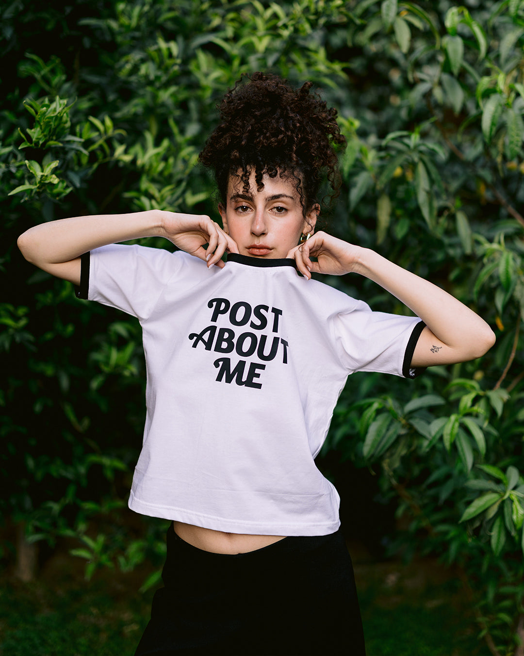 POST ABOUT ME BABY TEE