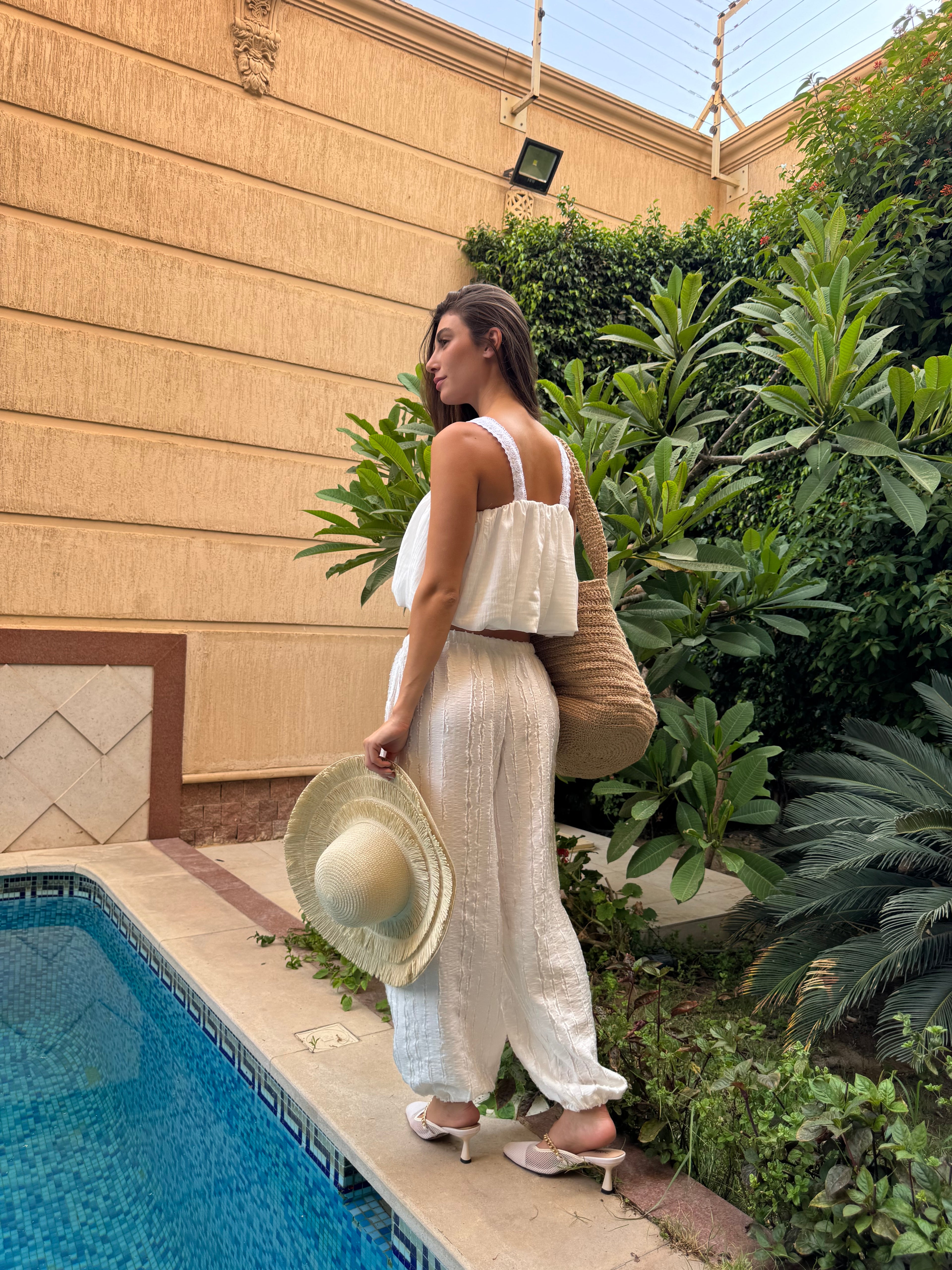 WIDE BRIM HAT