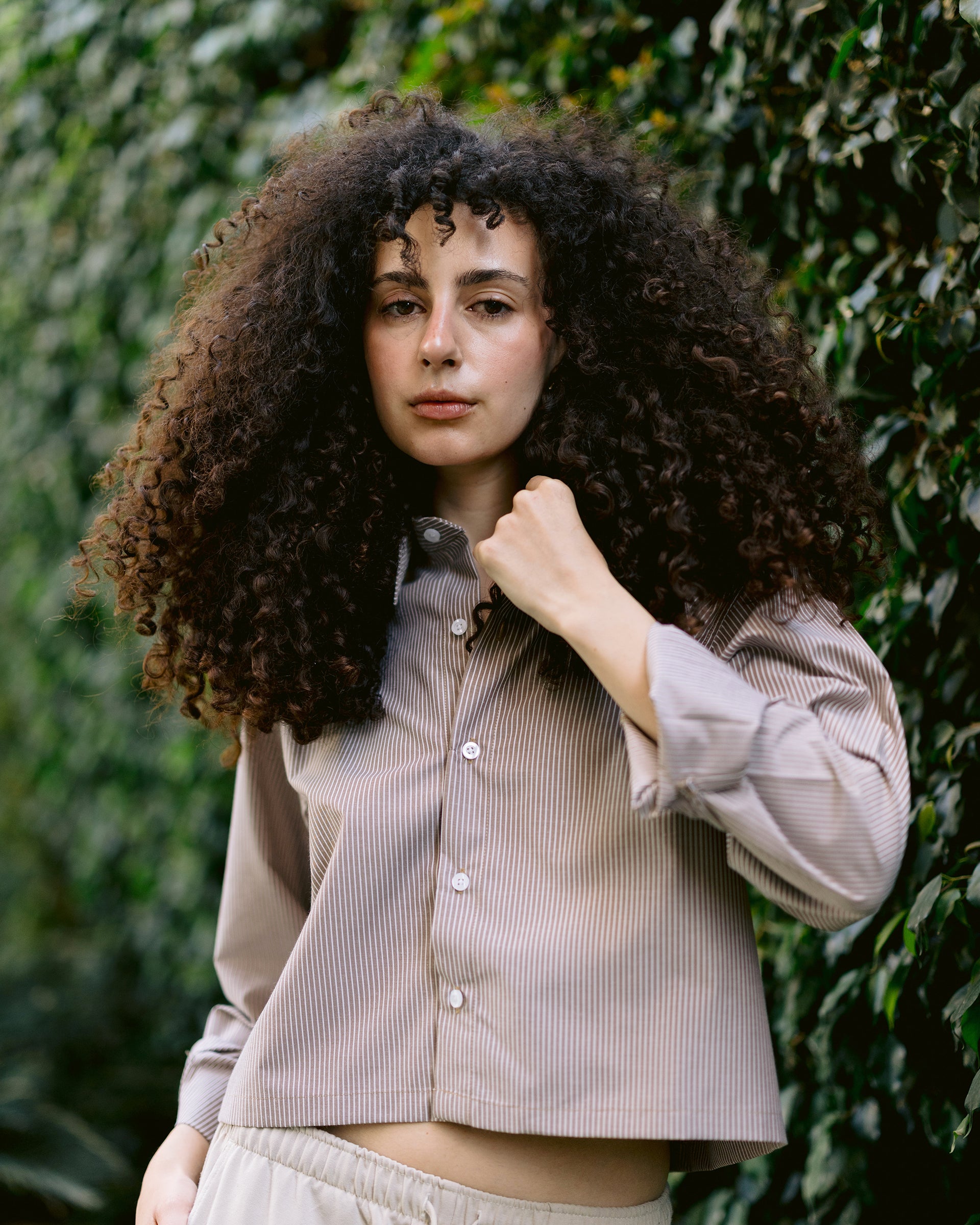 HÉRITAGE CROPPED STRIPED SHIRT